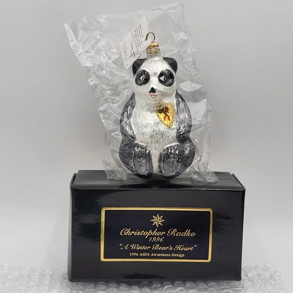 Christopher Radko A Winter Bear's Heart 1996 AIDS Awareness Design Ornament NEW!